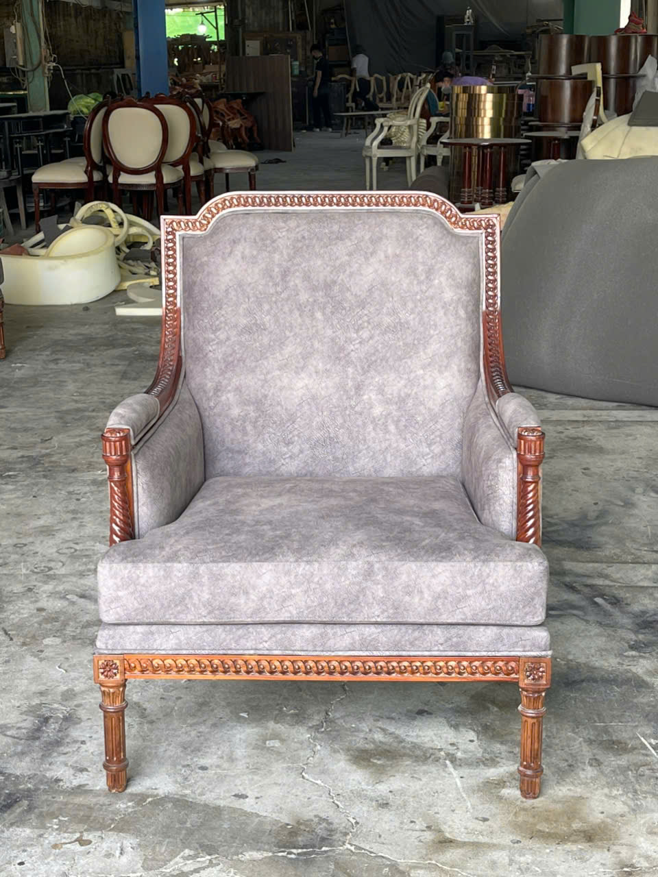 SOFA CỔ ĐIỂN KATI LOUIS 16 SƠN MÀU NÂU